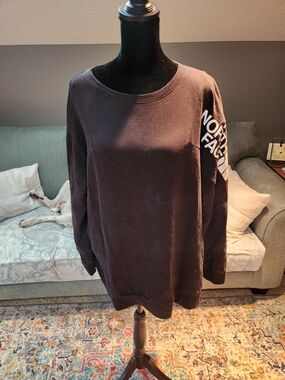 The North Face Black Crewneck Sweatshirt with White Sleeve Logo XL